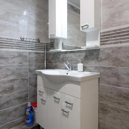 Feliciano Apartment